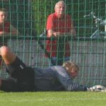 HYDEY WANTS RIVER END TO ROAR WHITES TO VICT
