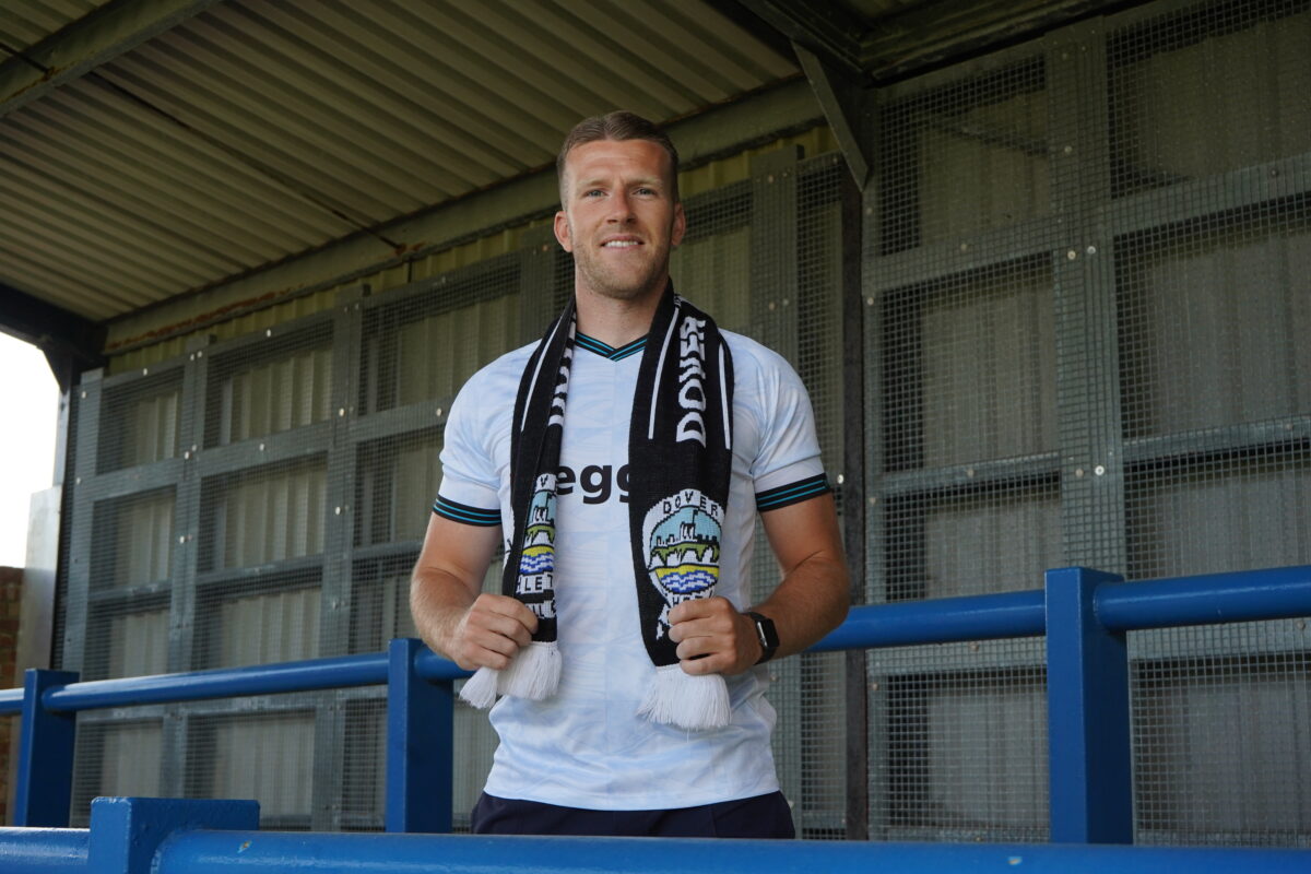 Joe Tennent Signs for 25/26
